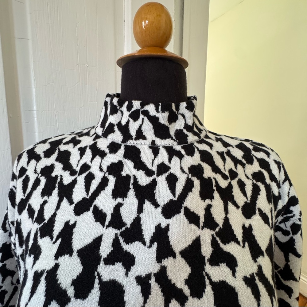 Philosophy Patterned Sweater - Picture 2 of 4